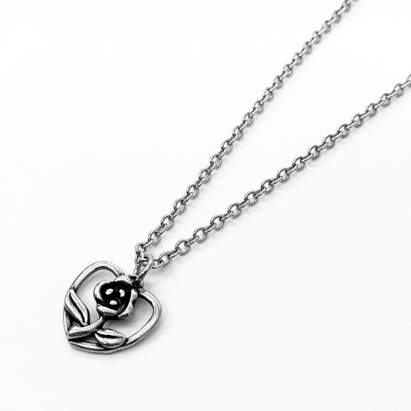 Heart Frame Flower Necklace