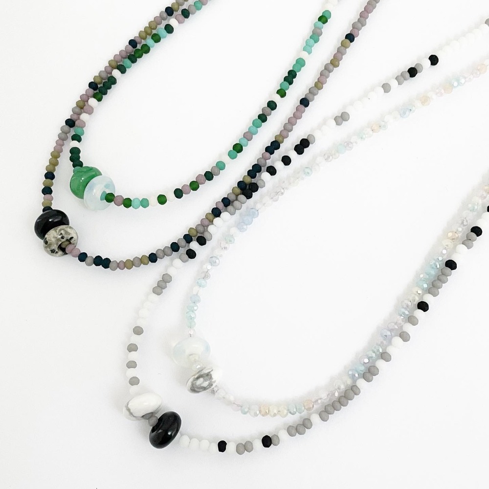 Mixed-color gemstone necklace