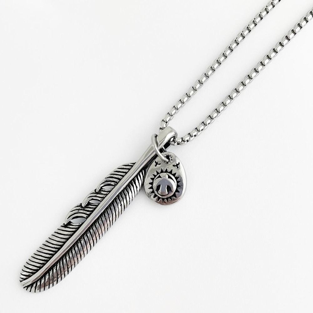 Mini point collaboration feather necklace