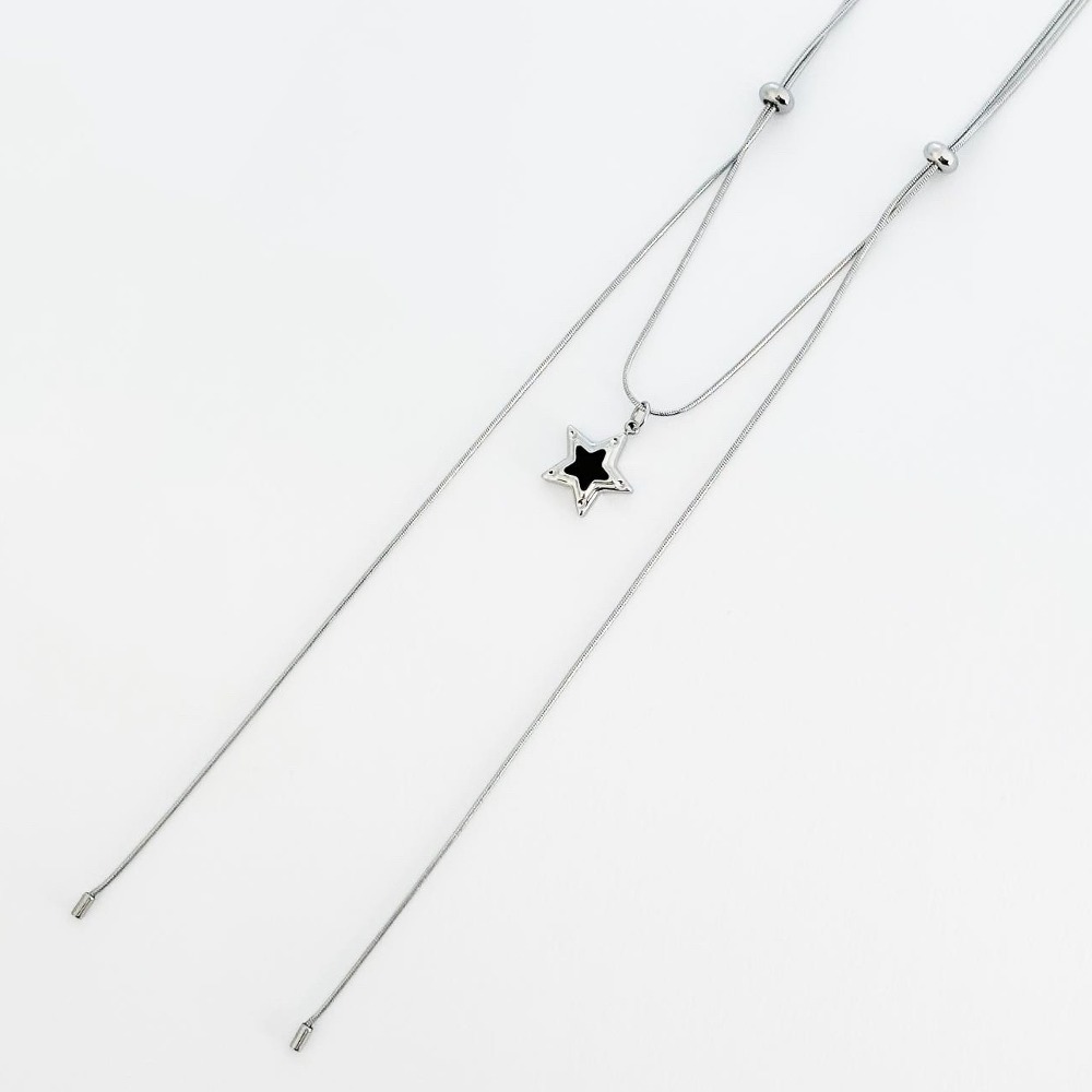 Free line black star necklace