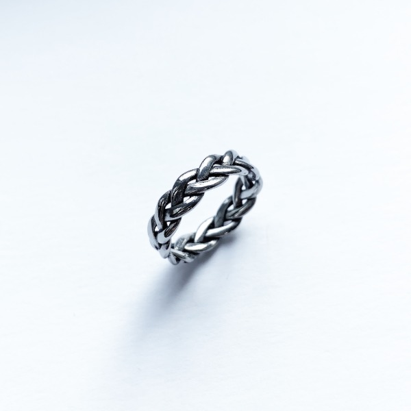Knot Line Ring