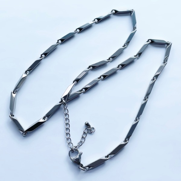 basic Polygon 4mm Necklace