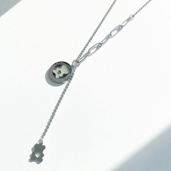 mother-of-pearl drop Two Bear Necklace