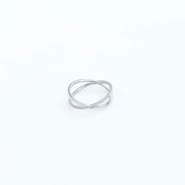 Cross One Line Cubic Ring