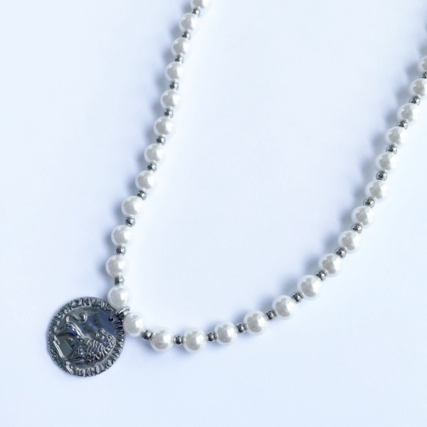 Pearl The Lion Point Necklace