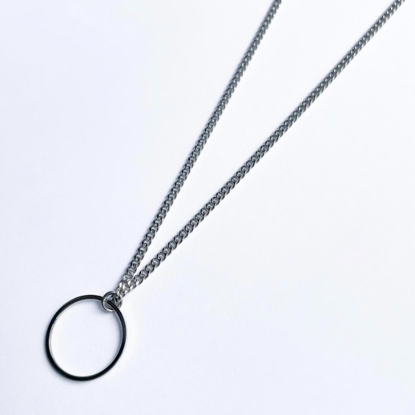 Minimal Clean Clean circle Necklace