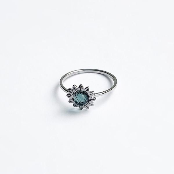 Daisy Blue Stone ring