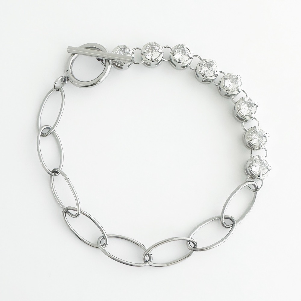 Half-crystal toggle Bracelet