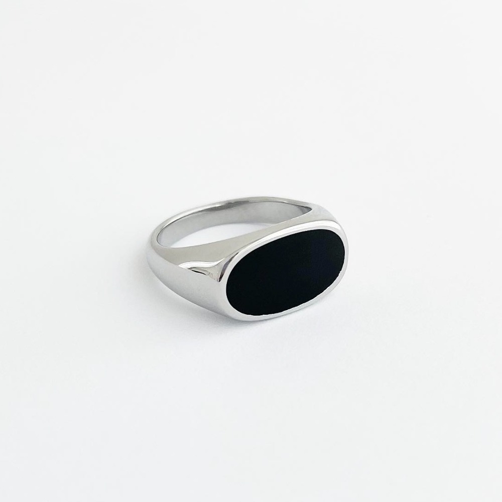 Onyx Solive Ring