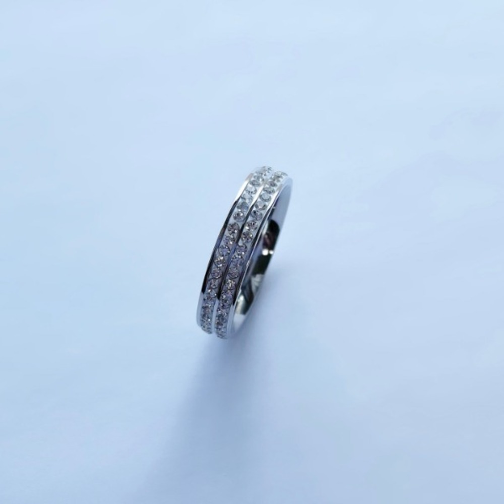 Two Line Cubic Ring