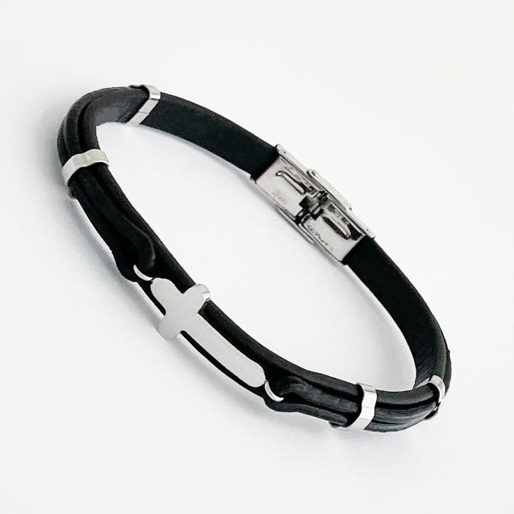 Leather Cross Point Bracelet