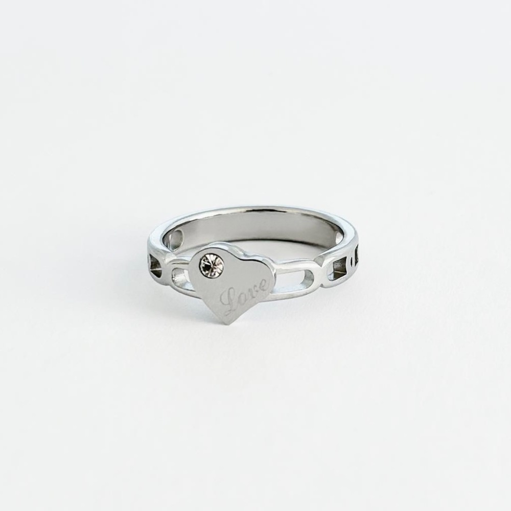 Love cubic ceremony ring