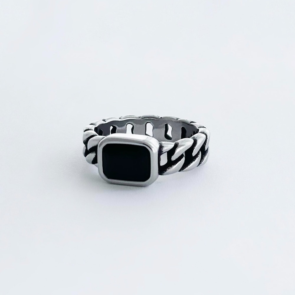 Square Onyx Chain First Ring
