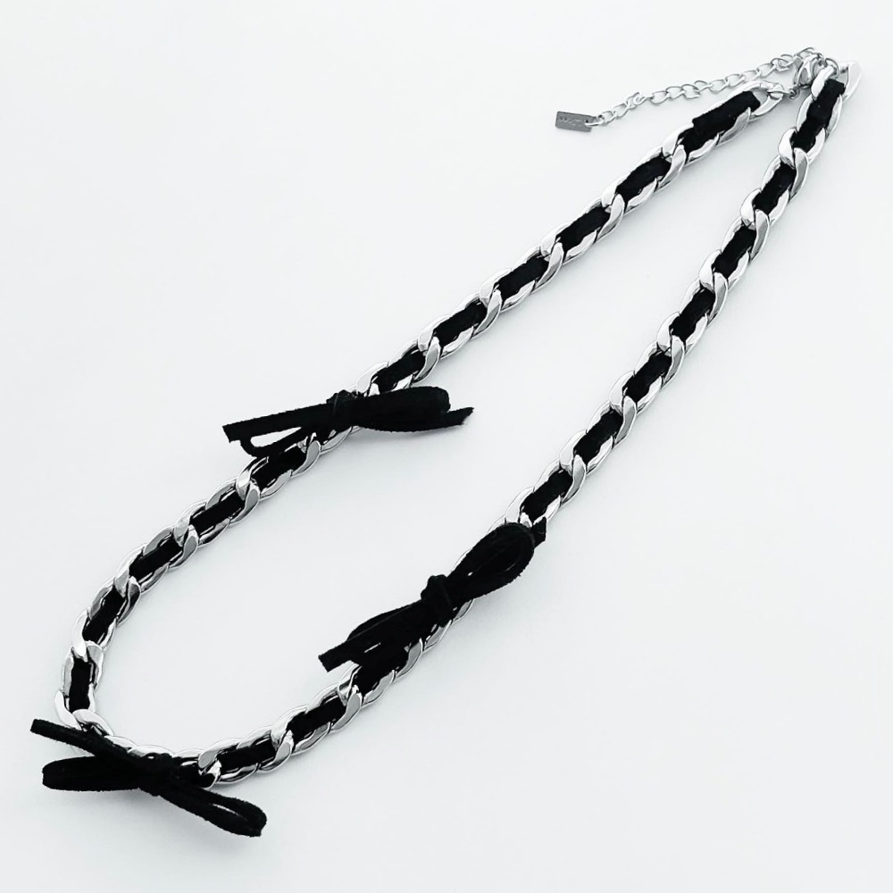 Velvet Holloway Ribbon Necklace
