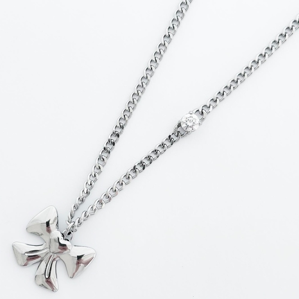 One cubic point ribbon necklace